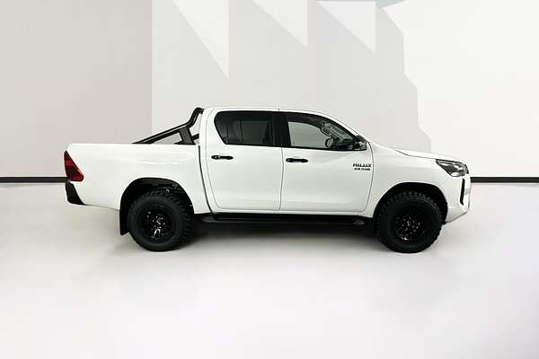 2025 Toyota HILUX SR5 48V (4x4) GUN126R RC 4X4