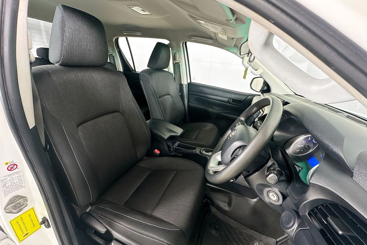 2018 Toyota HILUX SR (4x4) GUN126R MY17 4X4