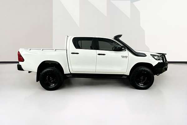 2021 Toyota HILUX SR (4x4) GUN126R FACELIFT 4X4