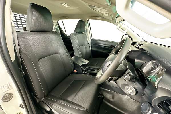 2021 Toyota HILUX SR (4x4) GUN126R FACELIFT 4X4