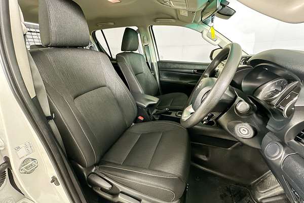 2023 Toyota HILUX SR (4x4) GUN126R 4X4