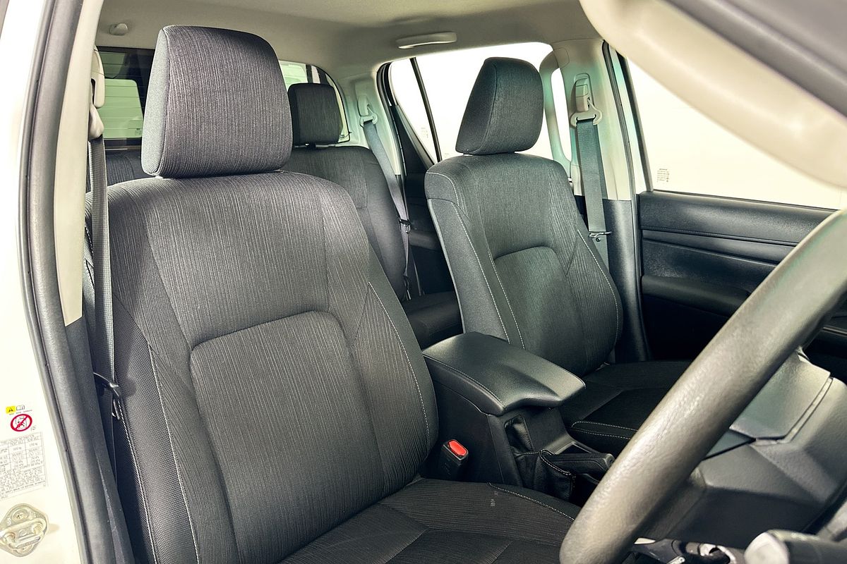 2018 Toyota HILUX SR (4x4) GUN126R MY17 4X4