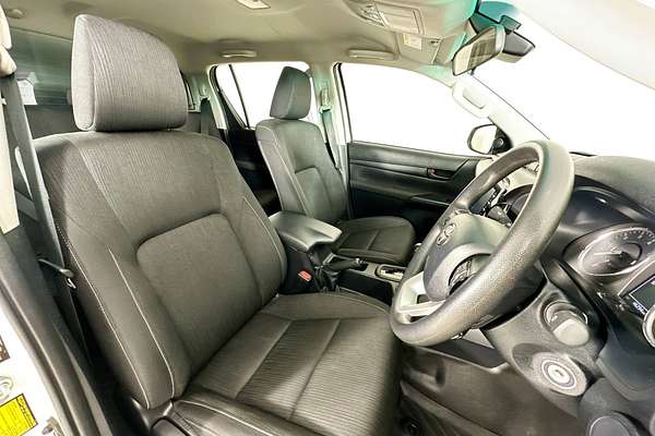 2024 Toyota HILUX SR (4x4) GUN126R 4X4