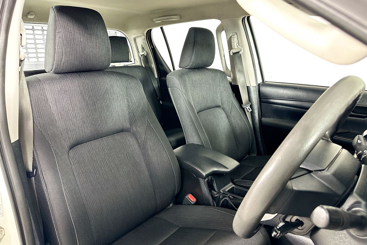 2019 Toyota HILUX SR (4x4) GUN126R MY19 4X4