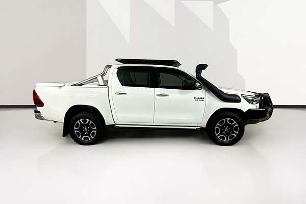 2021 Toyota HILUX SR5 (4x4) GUN126R 4X4