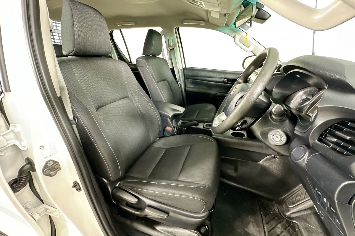 2022 Toyota HILUX SR (4x4) GUN126R 4X4