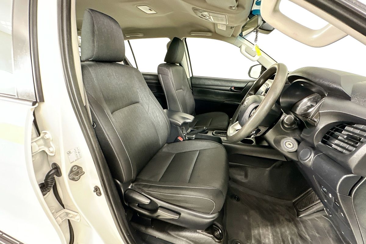 2022 Toyota HILUX SR (4x4) GUN126R 4X4