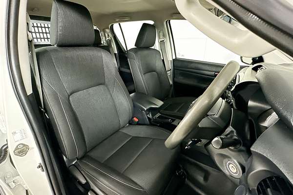 2021 Toyota HILUX SR (4x4) GUN126R 4X4