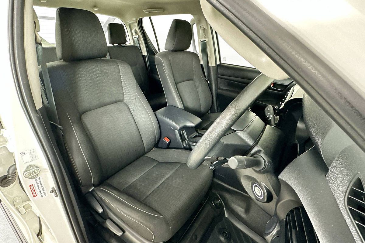 2024 Toyota HILUX SR (4x4) GUN126R 4X4