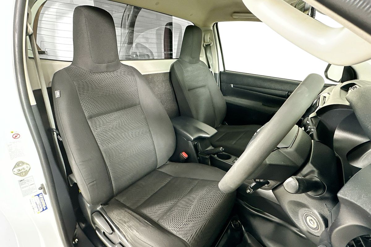 2019 Toyota HILUX SR (4x4) GUN126R MY19 4X4
