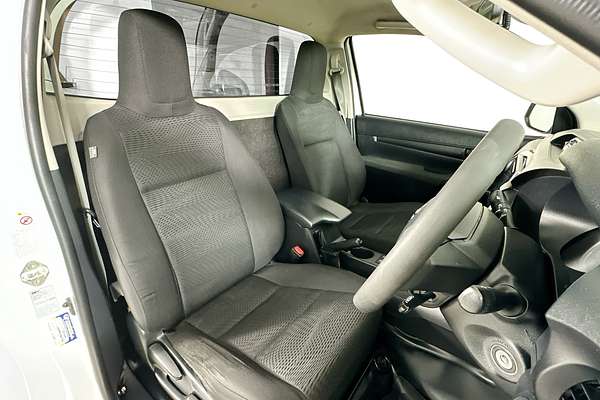 2019 Toyota HILUX SR (4x4) GUN126R MY19 4X4