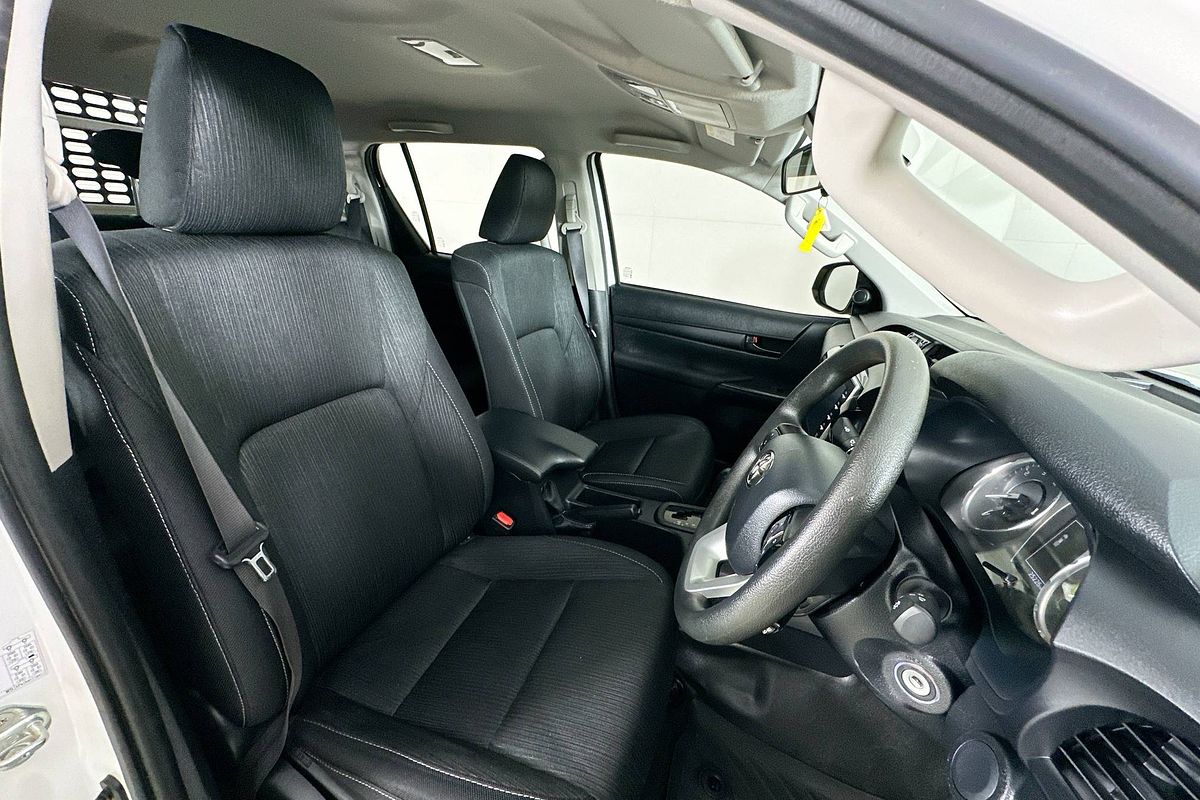 2023 Toyota HILUX SR (4x4) GUN126R 4X4