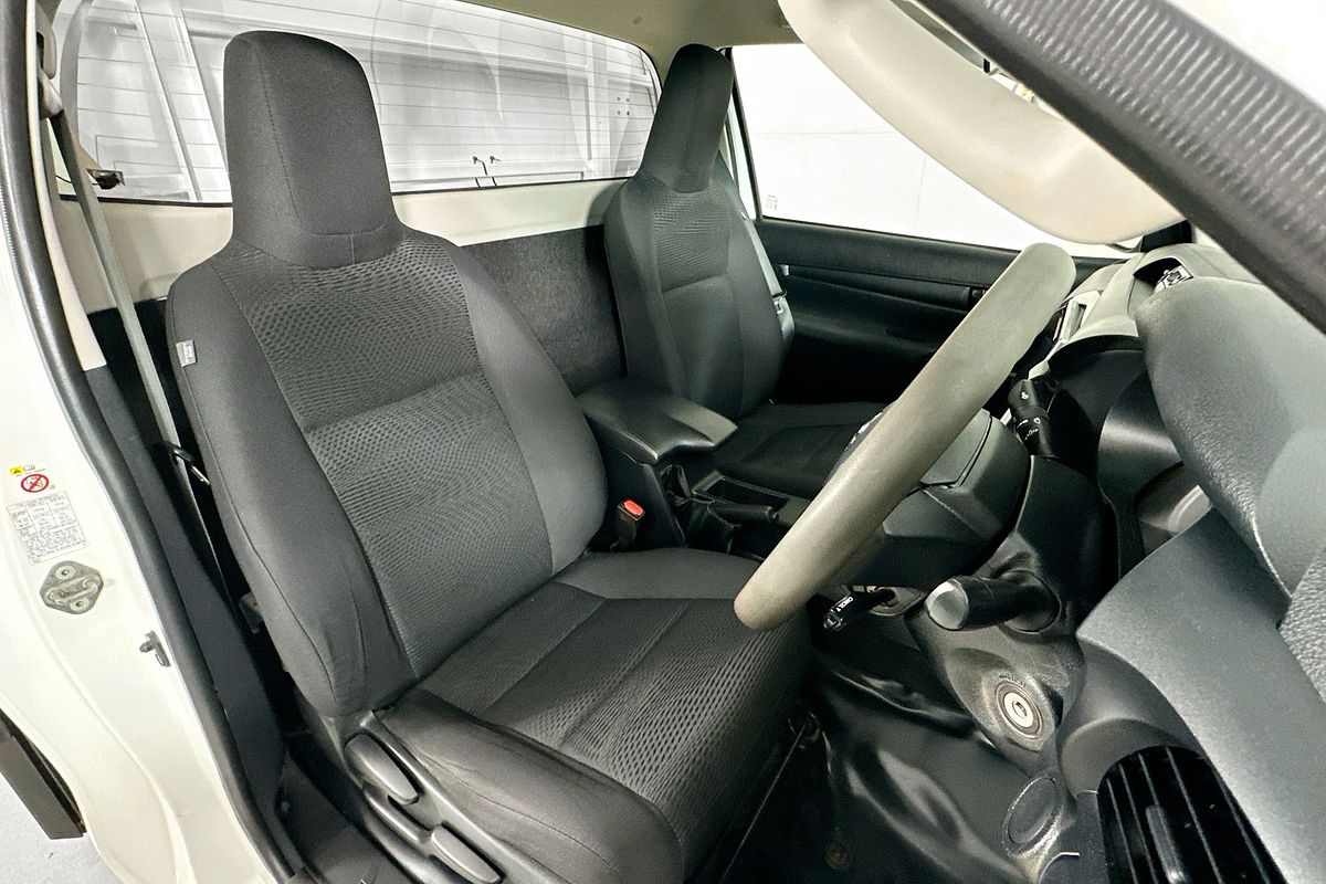 2018 Toyota HILUX SR (4x4) GUN126R MY17 4X4