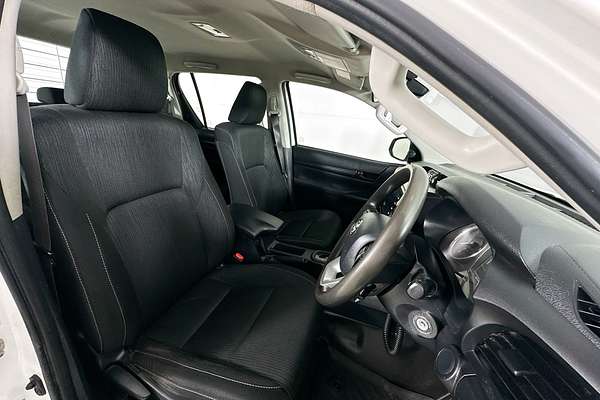 2022 Toyota HILUX SR (4x4) GUN126R 4X4