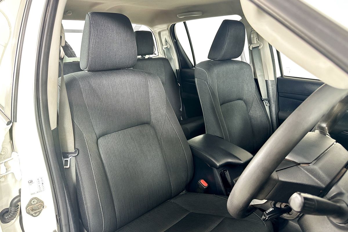 2022 Toyota HILUX SR (4x4) GUN126R 4X4