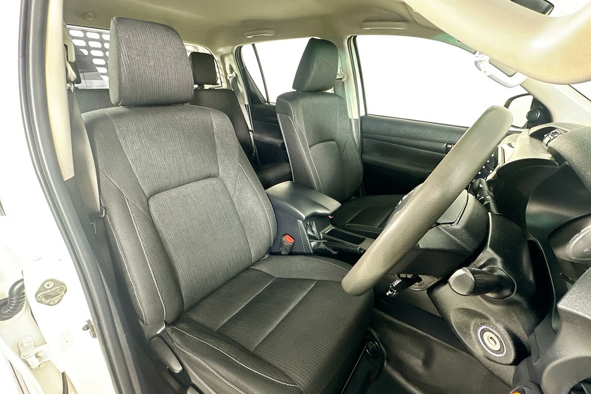 2021 Toyota HILUX SR (4x4) GUN126R FACELIFT 4X4