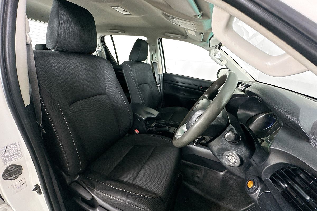 2020 Toyota HILUX SR (4x4) GUN126R MY19 UPGRADE 4X4