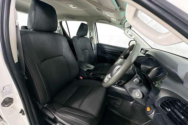 2020 Toyota HILUX SR (4x4) GUN126R MY19 UPGRADE 4X4