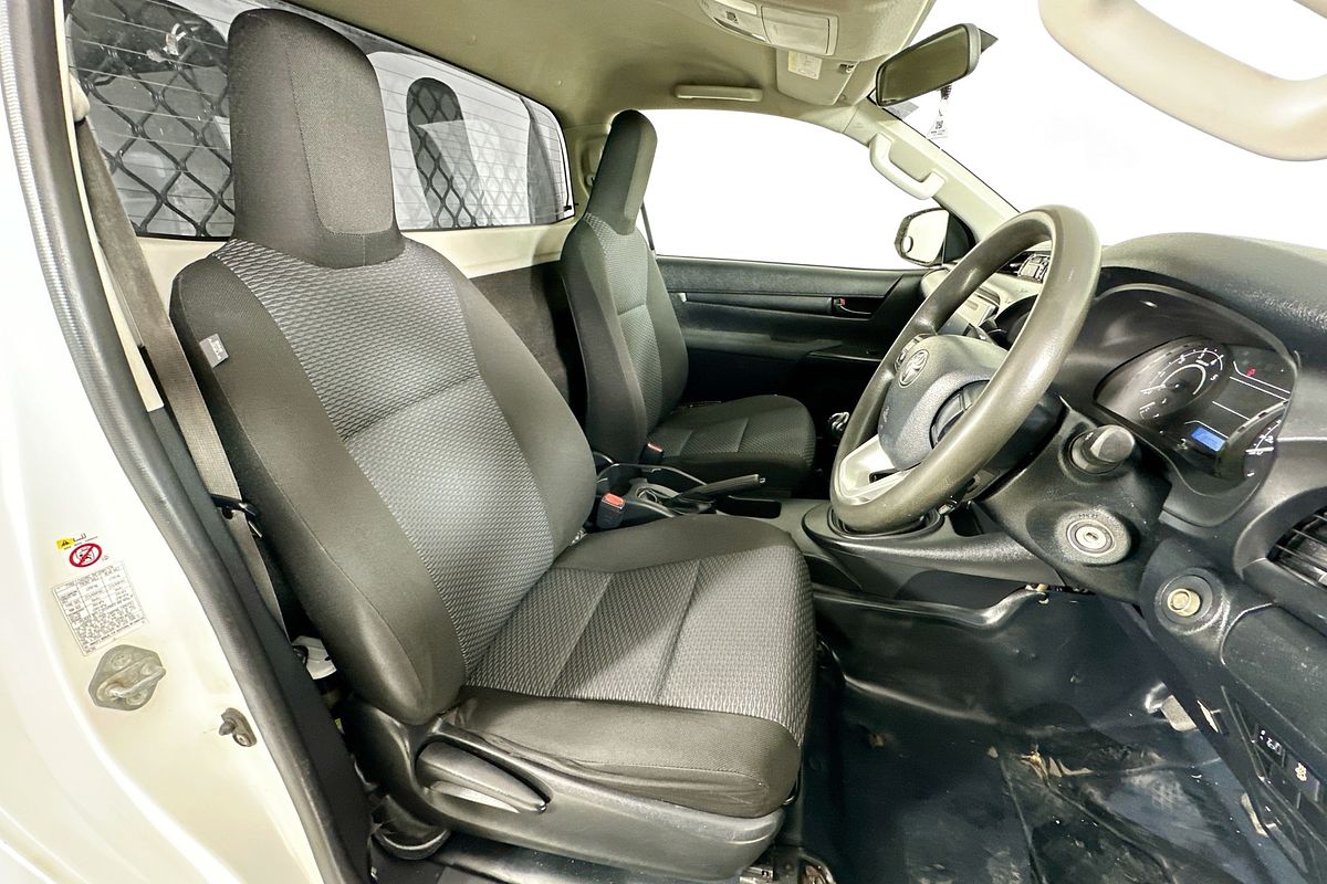 2016 Toyota Hilux WORKMATE GUN122R REAR WHEEL DRIVE