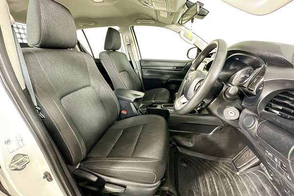 2023 Toyota HILUX SR (4x4) GUN126R 4X4