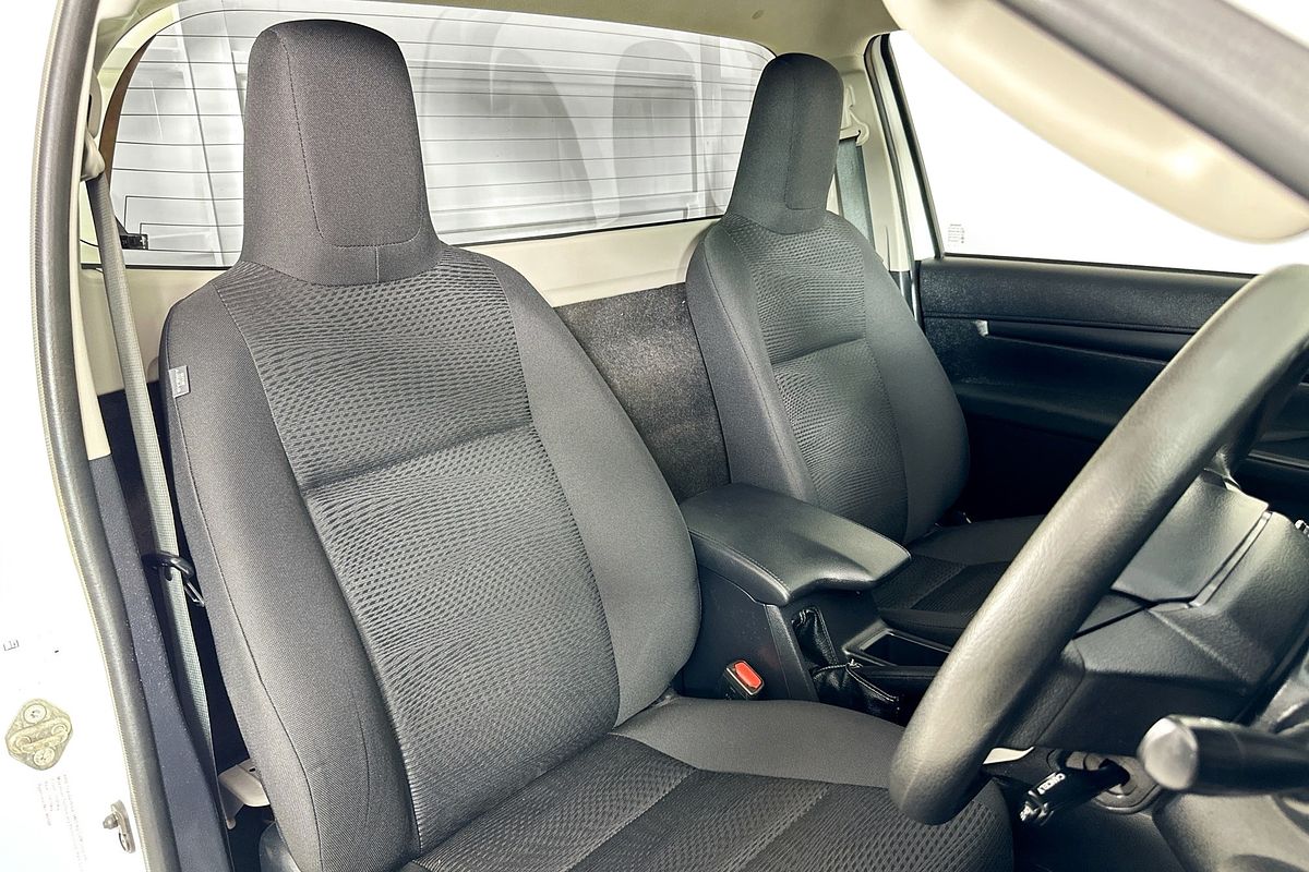 2021 Toyota HILUX SR (4x4) GUN126R FACELIFT 4X4