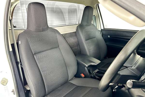 2021 Toyota HILUX SR (4x4) GUN126R FACELIFT 4X4