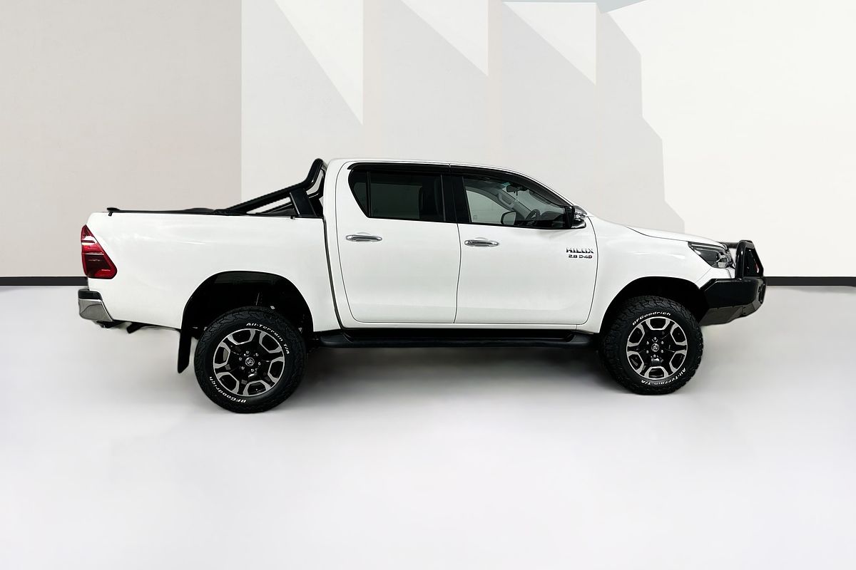 2021 Toyota HILUX SR5 (4x4) GUN126R FACELIFT 4X4