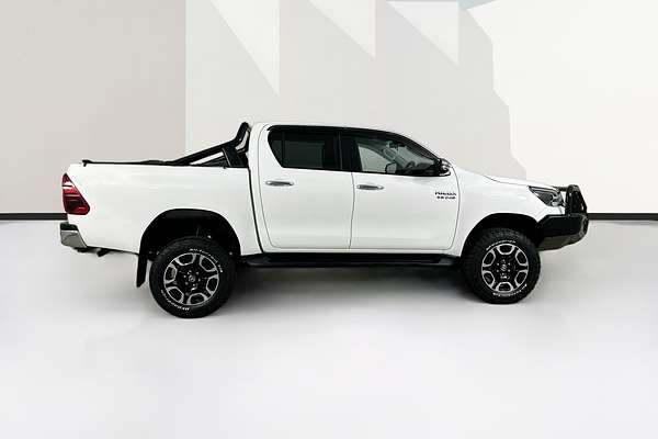 2021 Toyota HILUX SR5 (4x4) GUN126R FACELIFT 4X4