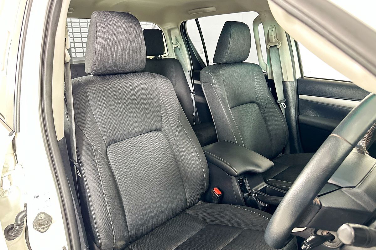 2021 Toyota HILUX SR5 (4x4) GUN126R FACELIFT 4X4