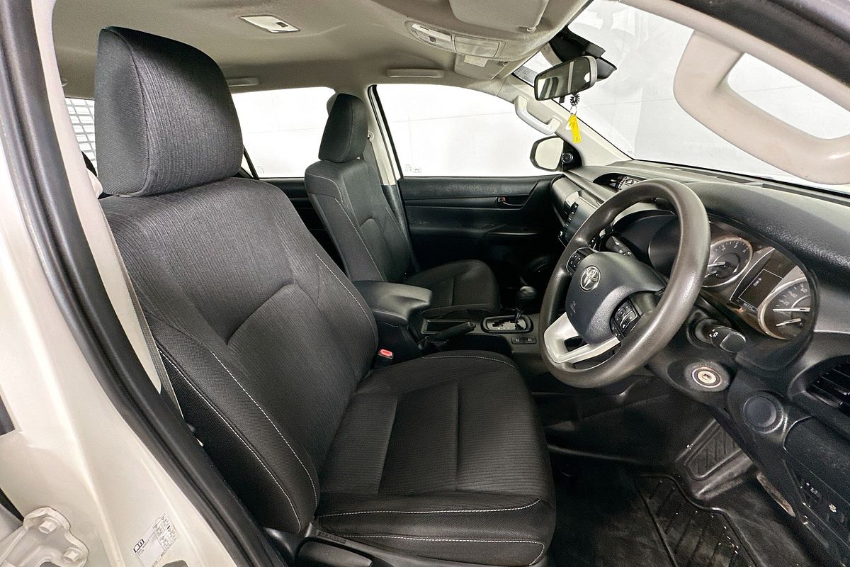 2021 Toyota HILUX SR (4x4) GUN126R 4X4