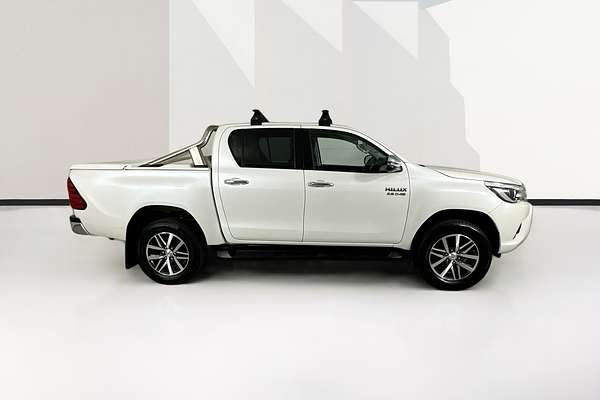 2017 Toyota HILUX SR5 (4x4) GUN126R 4X4