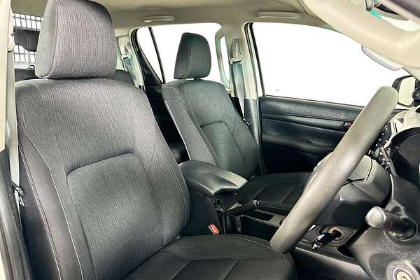 2021 Toyota HILUX SR (4x4) GUN126R 4X4