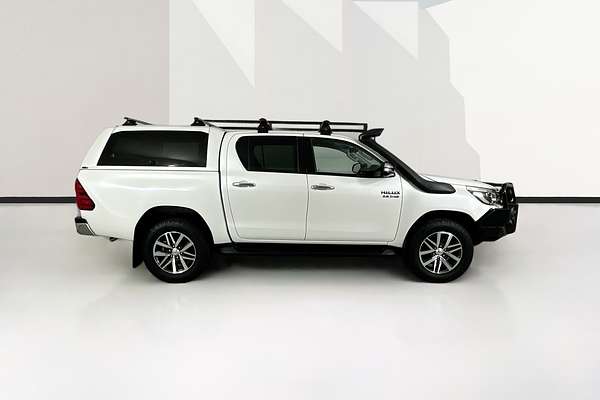 2015 Toyota HILUX SR5 (4x4) GUN126R 4X4