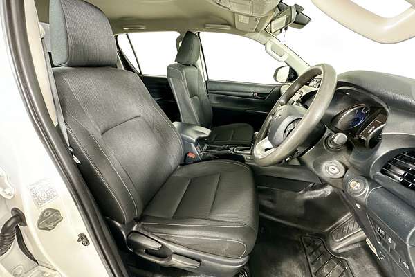 2020 Toyota HILUX SR (4x4) GUN126R MY19 UPGRADE 4X4