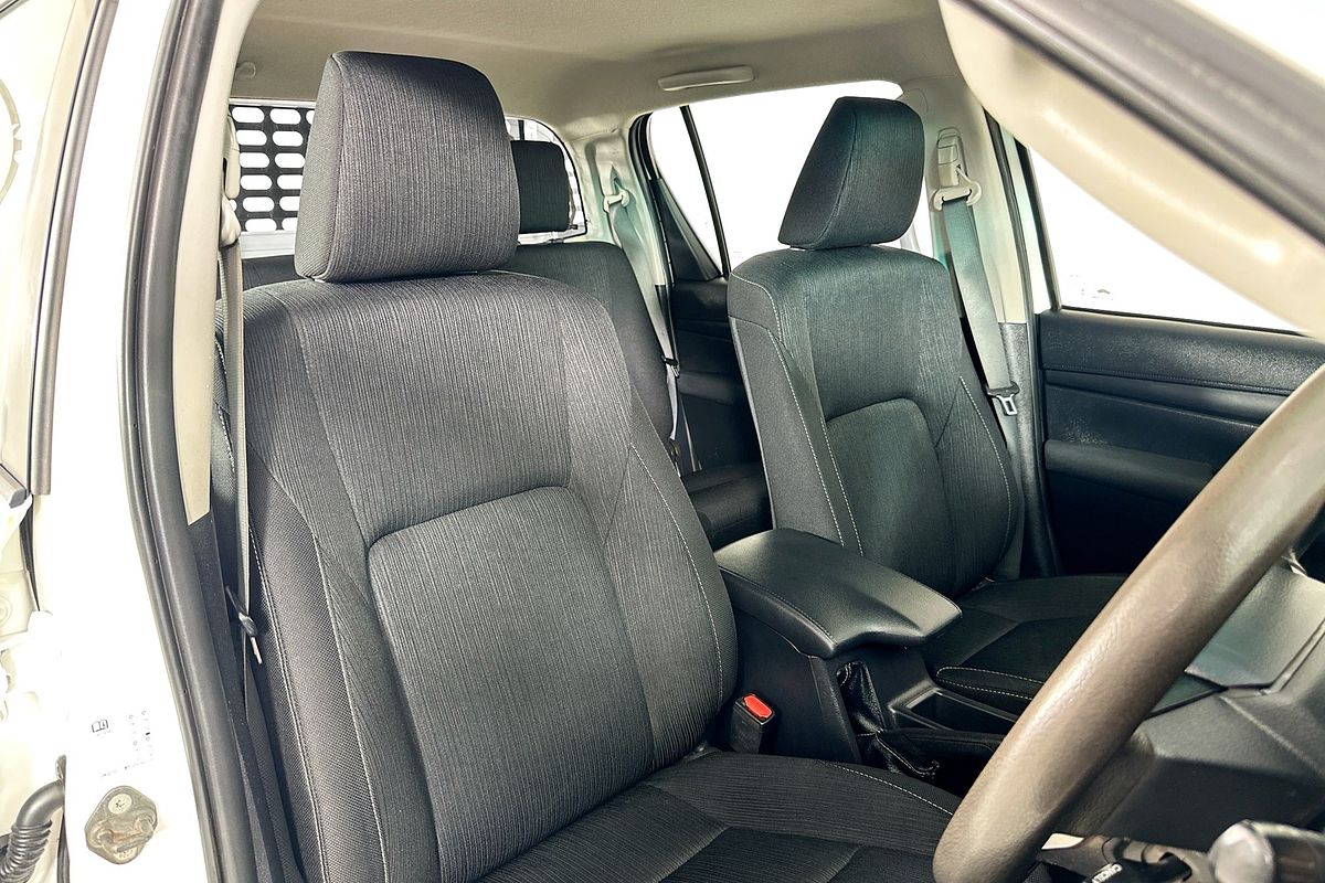 2021 Toyota HILUX SR (4x4) GUN126R FACELIFT 4X4