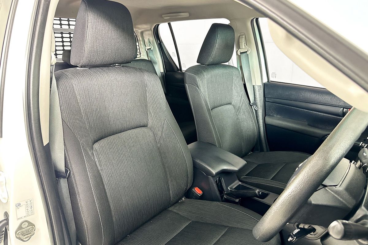 2022 Toyota HILUX SR (4x4) GUN126R 4X4