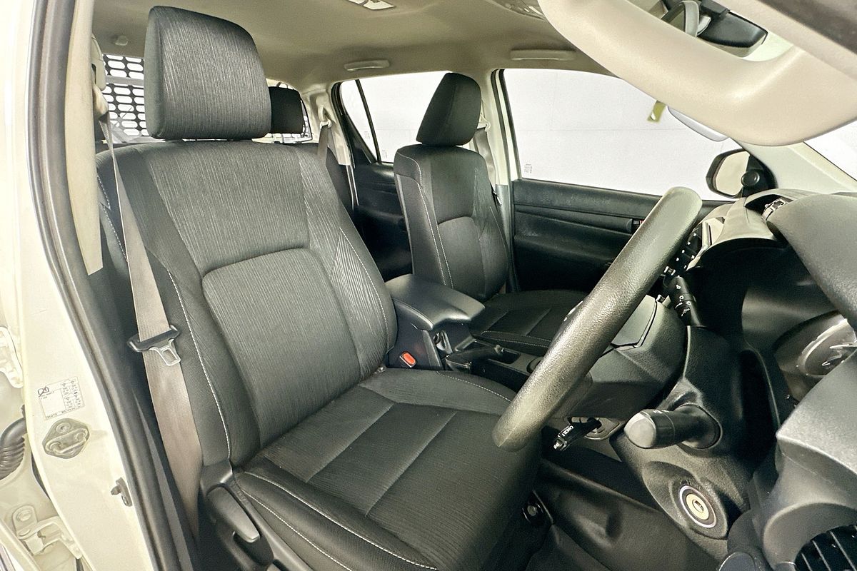 2023 Toyota HILUX SR (4x4) GUN126R 4X4