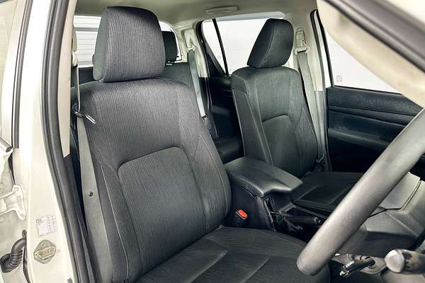 2022 Toyota HILUX SR (4x4) GUN126R 4X4