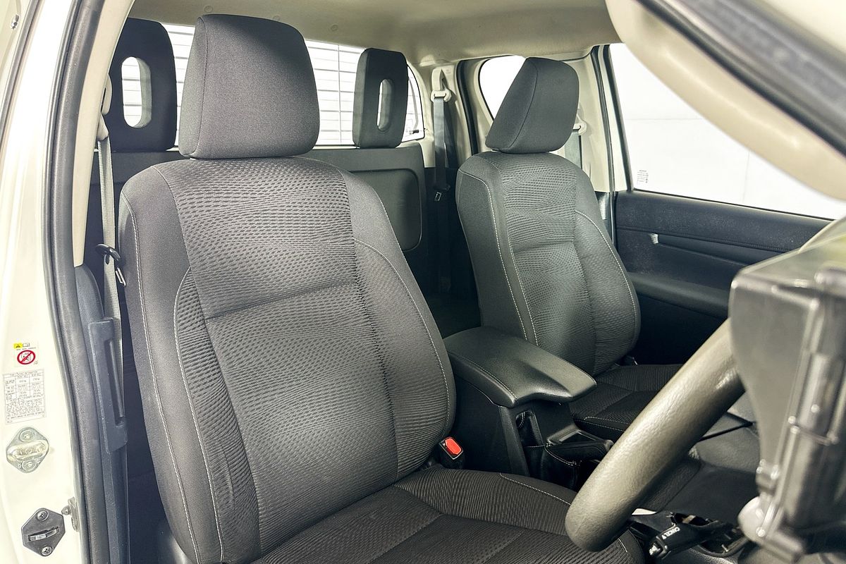 2019 Toyota HILUX SR (4x4) GUN126R MY19 UPGRADE 4X4