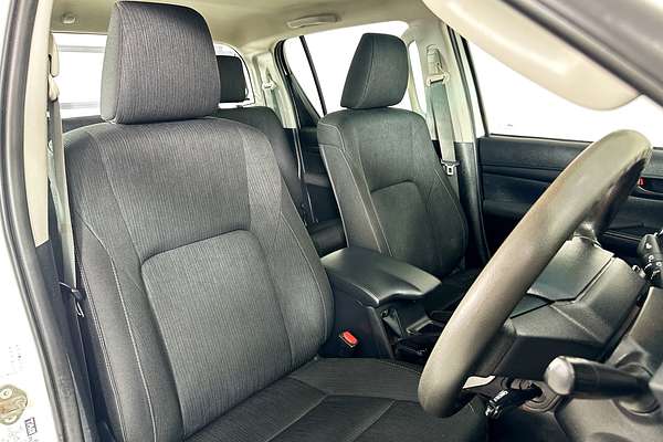 2021 Toyota HILUX SR (4x4) GUN126R 4X4