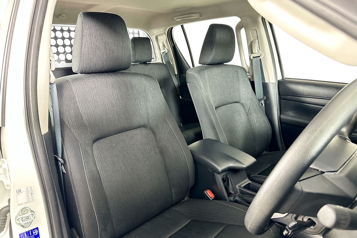 2024 Toyota HILUX SR 48V (4x4) GUN126R 4X4