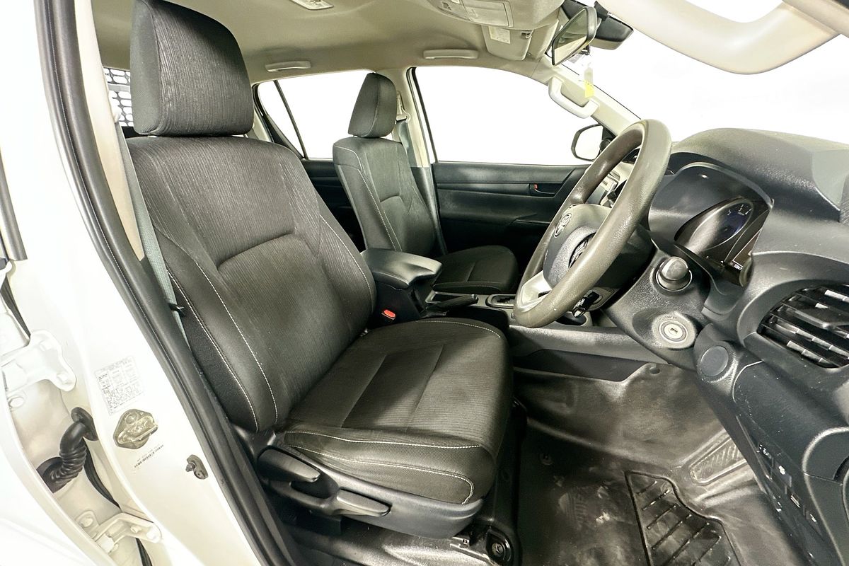 2020 Toyota HILUX SR (4x4) GUN126R MY19 UPGRADE 4X4