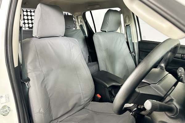 2025 Toyota HILUX SR (4x4) STEEL WHEELS GUN126R RC 4X4