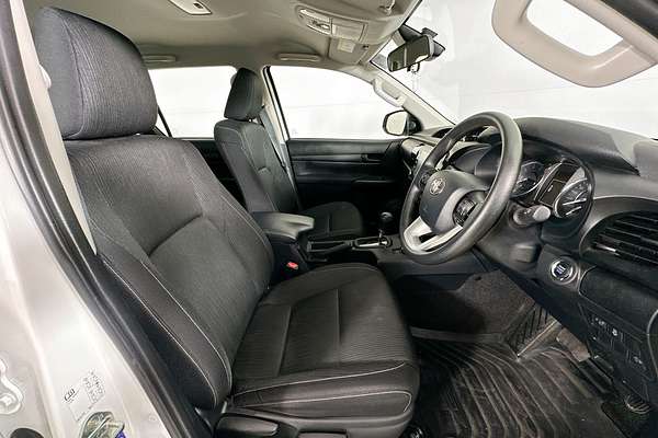 2024 Toyota HILUX SR 48V (4x4) GUN126R 4X4