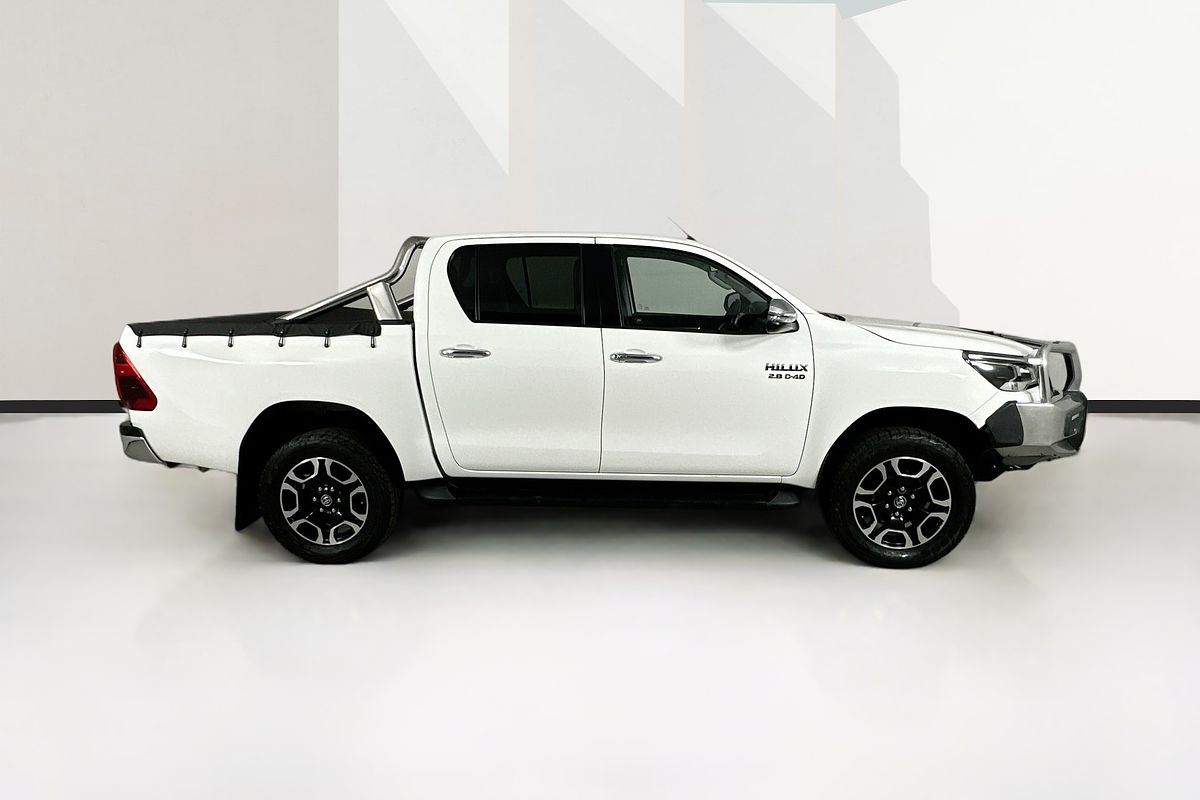 2021 Toyota HILUX SR5 (4x4) GUN126R FACELIFT 4X4