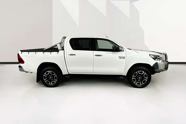 2021 Toyota HILUX SR5 (4x4) GUN126R FACELIFT 4X4