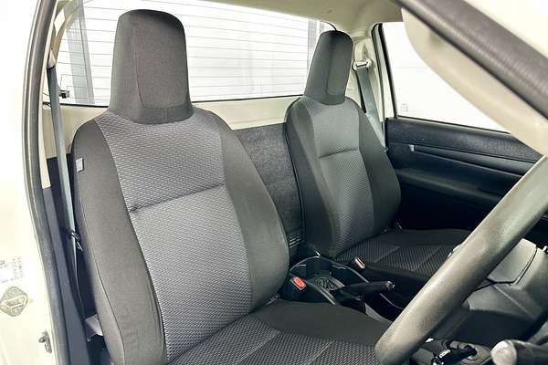 2020 Toyota HILUX WORKMATE HI-RIDER GUN135R FACELIFT 4x2