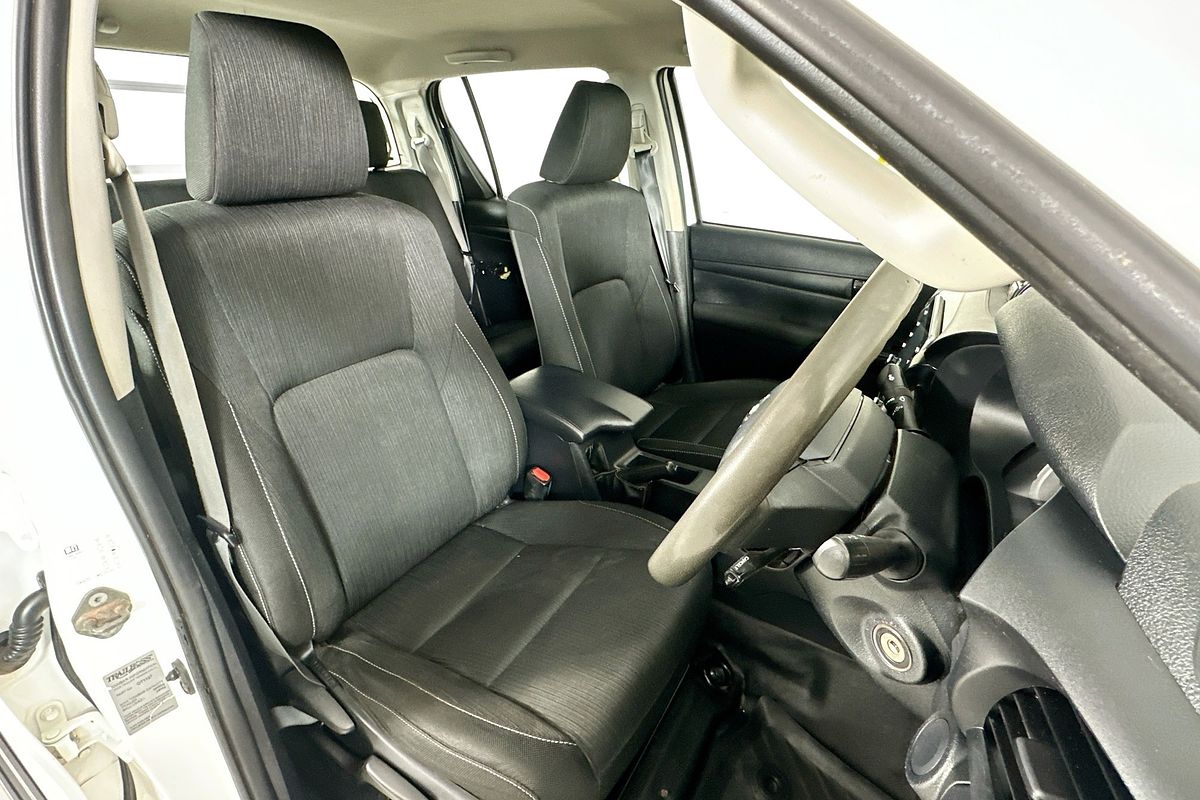 2021 Toyota HILUX SR (4x4) GUN126R 4X4