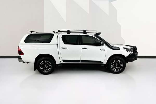 2022 Toyota HILUX SR5 (4x4) GUN126R 4X4
