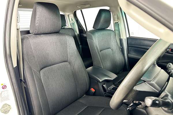 2019 Toyota HILUX SR (4x4) GUN126R MY19 4X4